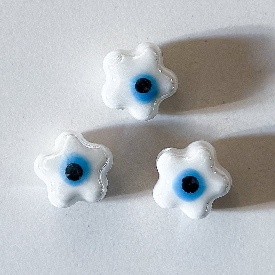 Bloemetje met oogje - keramisch porselein