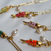 Goldplated ketting met gekleurd visje