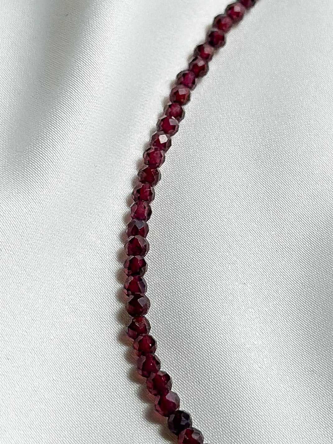 Necklace natural stone - garnet