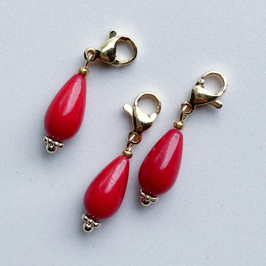 Charm Clip-on natural stone - red