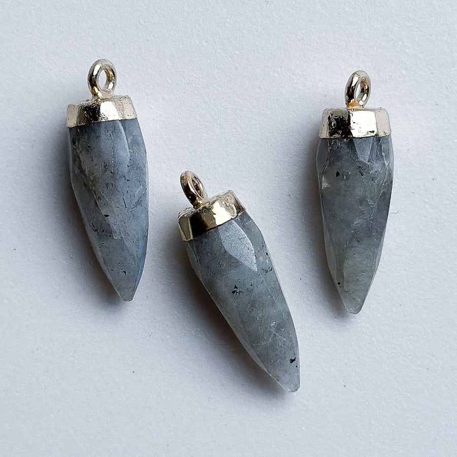 Charm Tooth natural stone - labradorite