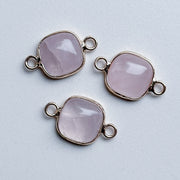 Charm natural stone 2 eyes - rose quartz