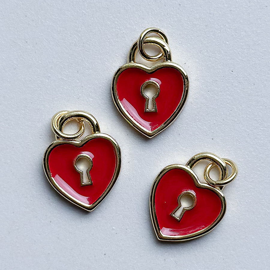 Charm heart lock - red