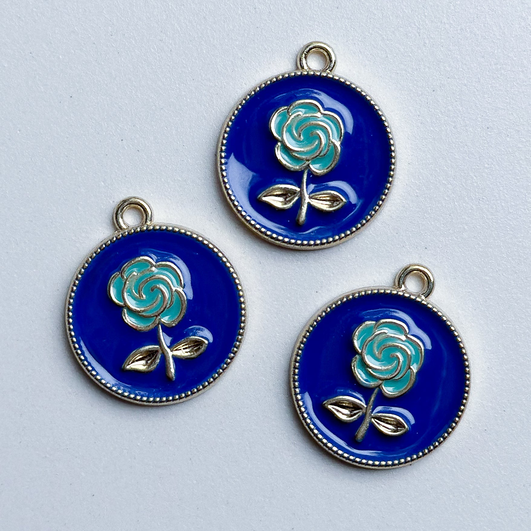 Charm Coin with rose - green