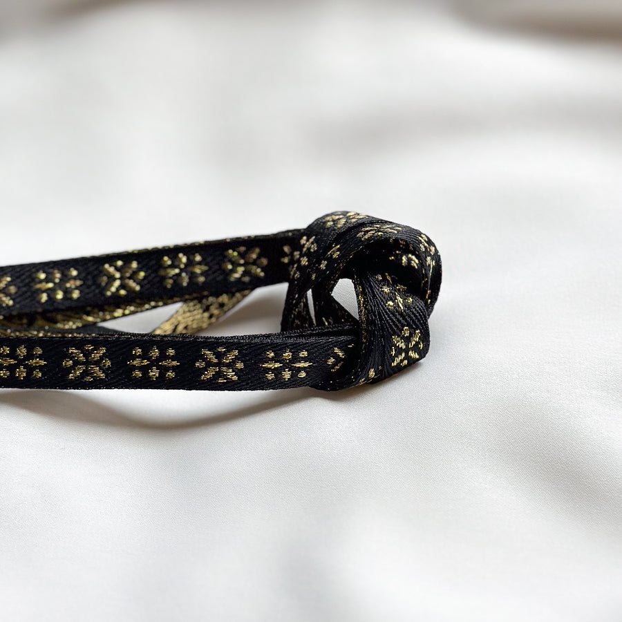 Ribbon Pattern - black / gold