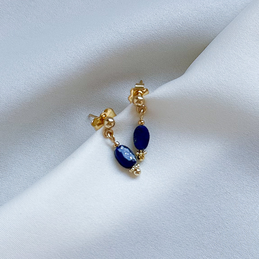 Studs lapis lazuli