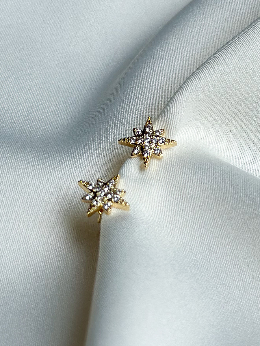 Earrings studs - star