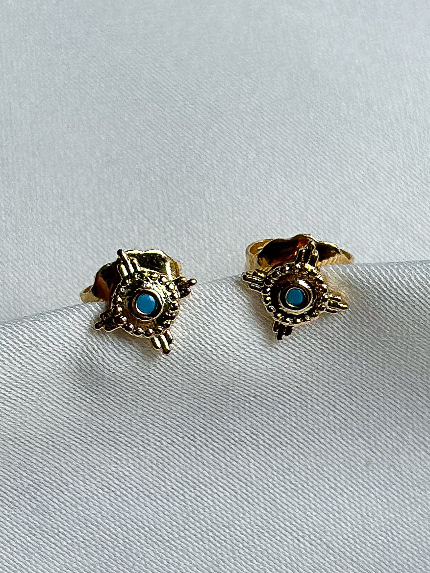 Oorbellen studs - sterretje met turquoise steentje