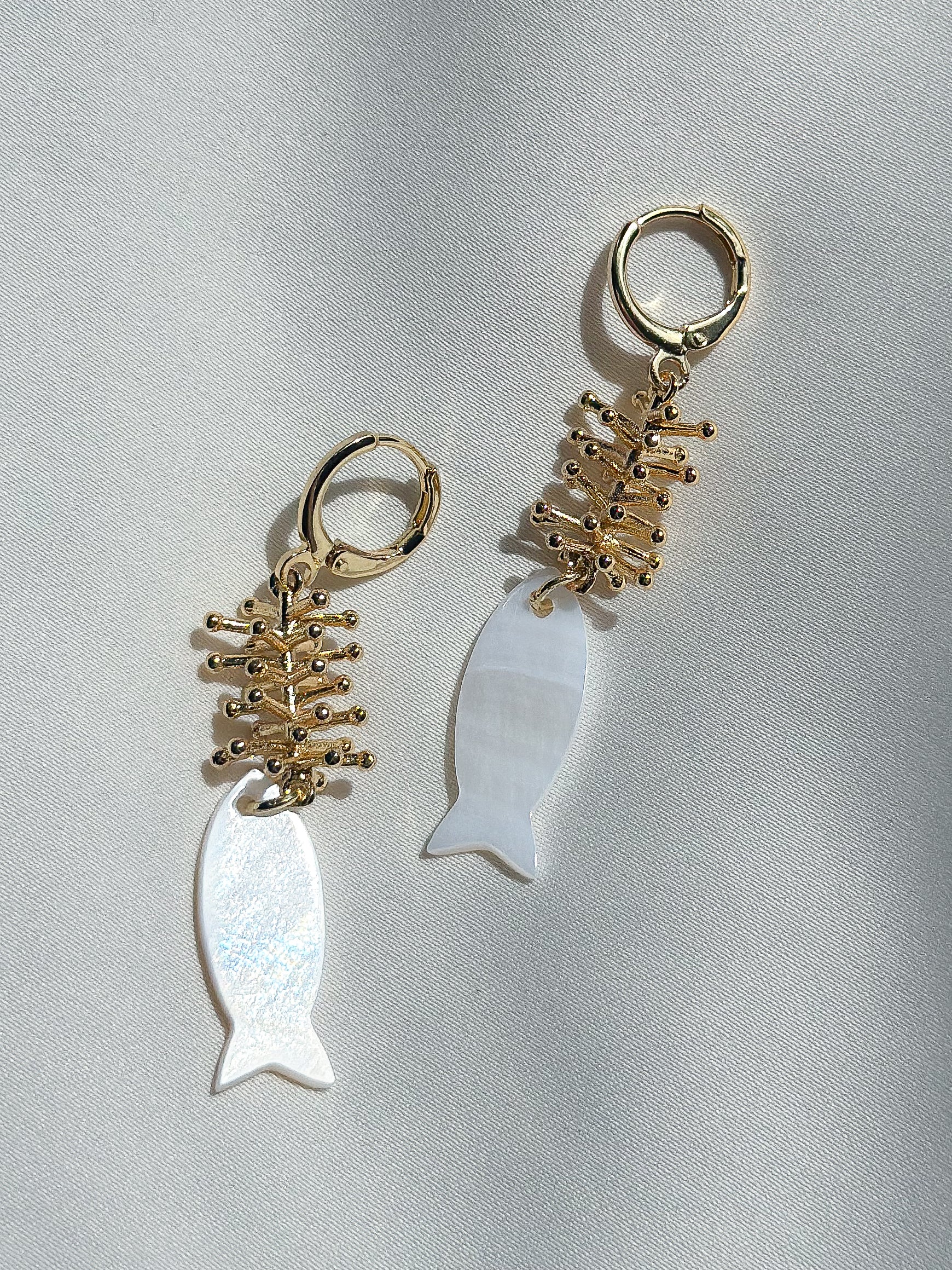 Earrings pendant - shell fish and golden coral