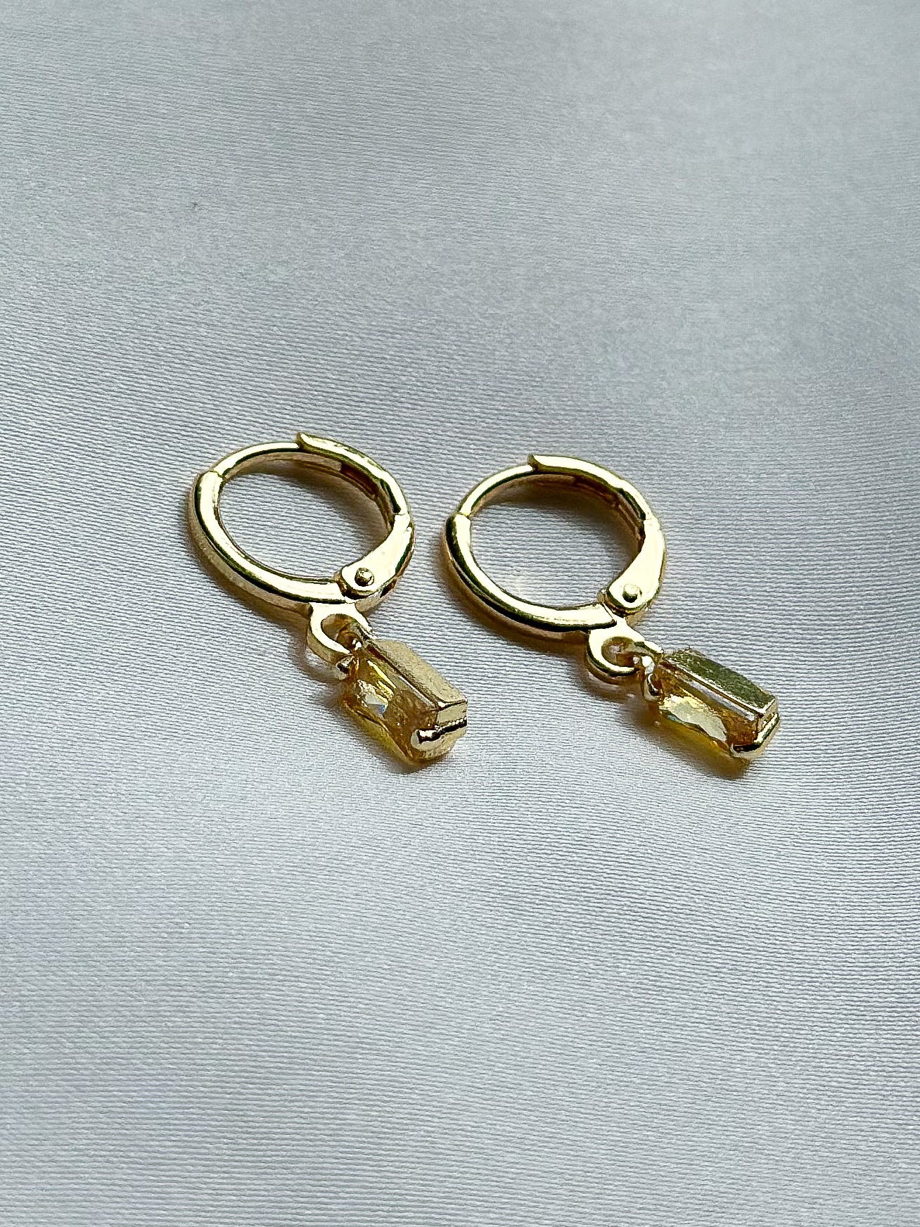 Earrings pendant - yellow stone