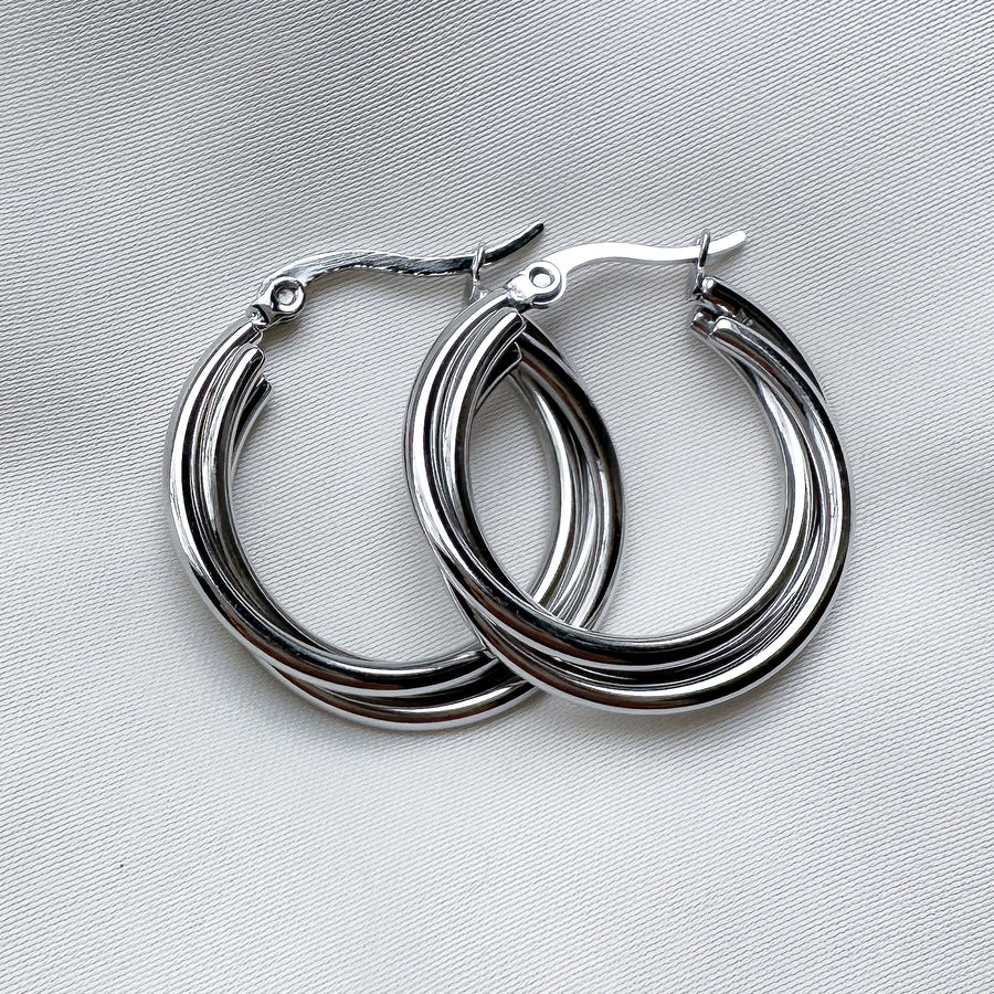 The double twist hoops zilver