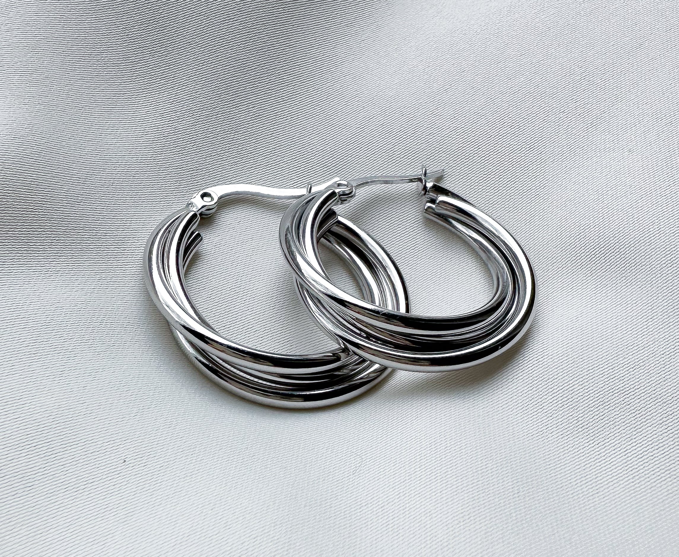 The double twist hoops silver